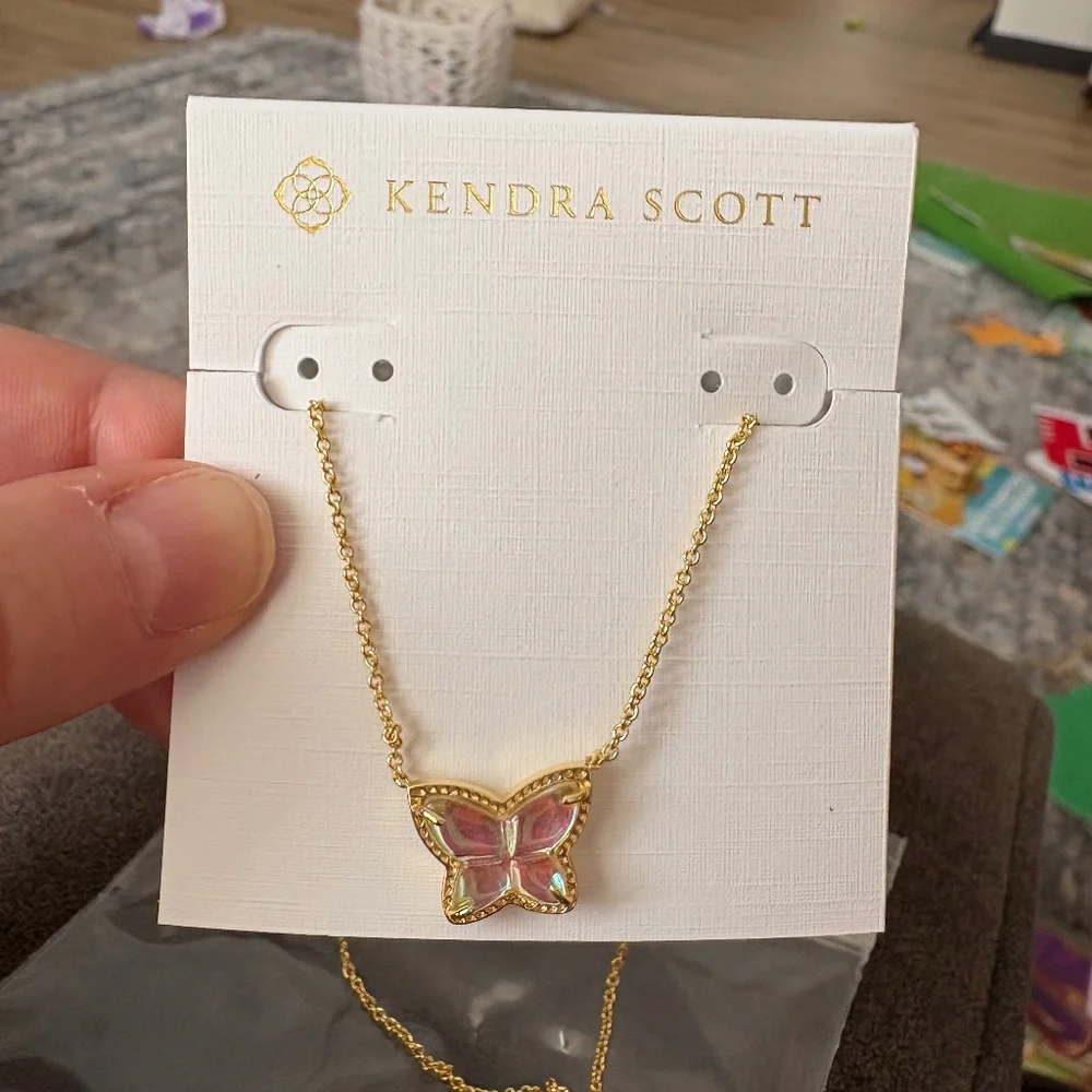 Kendra Scott Butterfly necklace . NWT - Picture 1 of 5